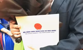 Thành lập tổ thẩm định năng lực ngoại ngữ ứng viên giáo sư, phó giáo sư