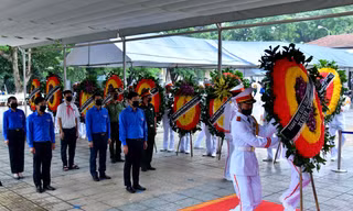 Đoàn T.Ư Đoàn viếng nguyên Tổng Bí thư Lê Khả Phiêu