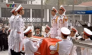 Video: Đưa linh cữu Đại tướng lên Linh xa