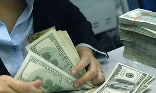 USD ngân hàng tăng kịch trần, giá 'chợ đen' lập kỷ lục