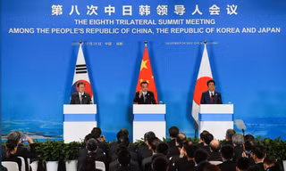 Hội nghị ba bên Nhật-Trung-Hàn diễn ra tại Thành Đô, Trung Quốc Ảnh: Reuters 