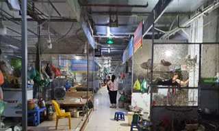 Cảnh ế ẩm tại TTTM Hàng Da 