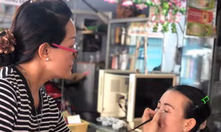 Người mẫu mặt tuy luôn đắt khách thuê nhưng nhiều nguy cơ bị dị ứng da. Ảnh: U.P 