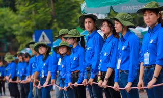 Chiếc áo màu xanh của sự sống và khát vọng