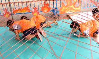 Một giờ học kỹ năng thoát hiểm khi hoả hoạn của trung tâm Ý tưởng Việt 