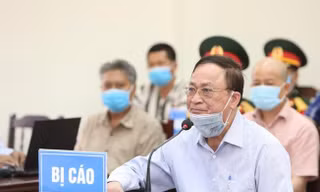 Cựu đô đốc Nguyễn Văn Hiến hầu tòa