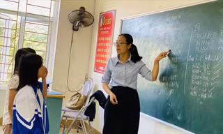 Mỗi học sinh đều phải được nhận xét, đánh giá theo các hình thức khác nhau và phù hợp thực tiễn dạy học. Ảnh: Nguyễn Hà 