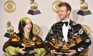 3 cặp anh chị em đình đám của làng nhạc: Billie Eilish - FINNEAS không thể thiếu người còn lại