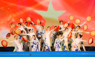 Bùng nổ đêm Gala công diễn chào mừng thành công Đại hội Hội Sinh viên TP. HCM lần thứ VII