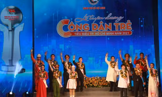 Vinh danh 14 “Công dân trẻ tiêu biểu TP. HCM” năm 2021