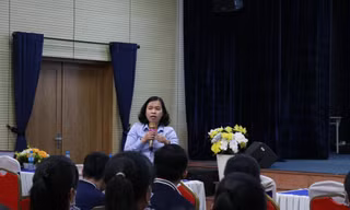 Không nên im lặng khi sập 'bẫy' việc làm