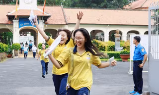 Hậu kỳ thi tốt nghiệp THPT 2025: Có những dấu chấm là để bắt đầu cuộc hành trình mới