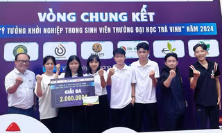 Giải pháp bền vững ‘biến rác thành gạch’ của nhóm sinh viên miền Tây 