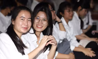 Sinh viên có hoàn cảnh đặc biệt vui đón Tết Ất Tỵ sớm