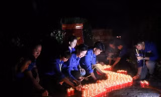 Thành Đoàn TP. HCM thắp nến tri ân các anh hùng liệt sĩ