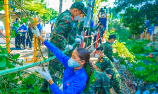 Tuổi trẻ TP. HCM sôi nổi ra quân Tháng Thanh niên