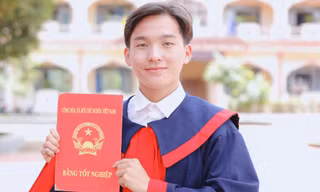 Hành trình từ bản nhỏ... đến giảng đường âm nhạc của nam sinh dân tộc H’Mông