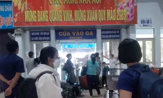 Sinh viên được giảm 20% giá vé tàu đến hết tháng 2/2023 