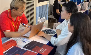 Ngày hội việc làm ‘VLU’S JOB FAIR 2025’ mang đến 11.000 cơ hội việc làm cho sinh viên