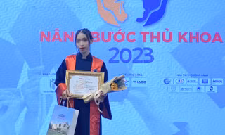 Vượt qua nghịch cảnh, nữ sinh chinh phục ước mơ đại học 