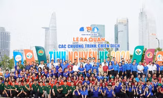 Hơn 5.000 đoàn viên, thanh niên, chiến sĩ tình nguyện TP. HCM ra quân Chiến dịch Tình nguyện Hè năm 2024