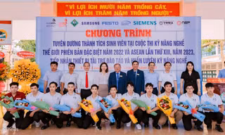 Tuyên dương sinh viên đạt thành tích các kỳ thi kỹ năng nghề ASEAN và Thế giới