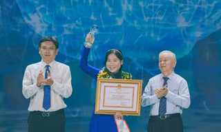 Hai giảng viên trẻ ĐHQG TP. HCM được vinh danh ‘Công dân trẻ tiêu biểu TP. HCM’ năm 2023