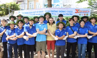 Sinh viên quốc tế cùng tham gia hoạt động ‘Mùa Hè Xanh’ tại TP. HCM
