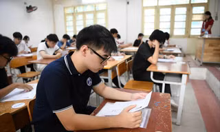 Thí sinh tham dự kì thi tốt nghiệp THPT năm 2024. Ảnh: NHƯ Ý