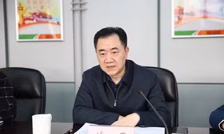 Thi Bình khi còn là Giám đốc Sở Giao thông tỉnh An Huy
