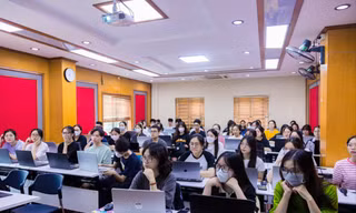 Một tiết học của sinh viên Trường ĐH Kinh tế - Đại học Quốc gia Hà Nội. Ảnh: Trường ĐH Kinh tế