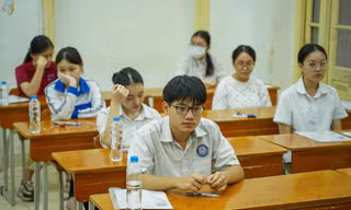 Học sinh Hà Nội thi tuyển sinh lớp 10. Ảnh: NGUYỄN ĐỨC