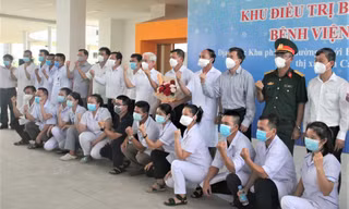 Sinh viên ngành y được "săn đón" tại Bình Phước. Ảnh: Hương Chi