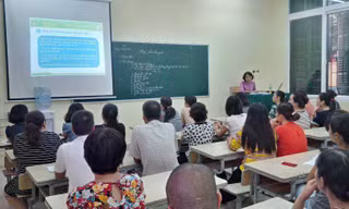 Các khoản thu thường được công bố trong buổi họp phụ huynh đầu năm học. Ảnh minh họa: SK&ĐS