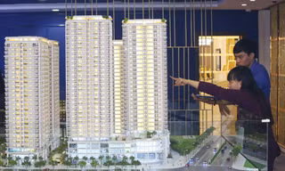 Nhiều sàn môi giới làm loạn thị trường bất động sản, rất ít sàn được đánh giá chuyên nghiệp, vì người mua. Ảnh: Như Ý