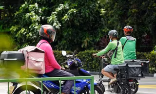 Shipper là nghề cạnh tranh quyết liệt ở Singapore