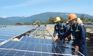 Ninh Thuận đã xây dựng các cơ chế, chính sách đột phá để khuyến khích và thúc đẩy phát triển mạnh mẽ các nguồn năng lượng tái tạo, hình thành trung tâm năng lượng tái tạo của tỉnh. Ảnh: Đăng Khoa