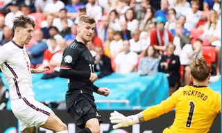 Thủ môn Pickford đang vững chắc trong khung thành tuyển Anh