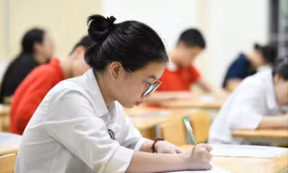 Thi tuyển sinh lớp 10 THPT công lập năm học 2024-2025. Ảnh: Như Ý
