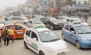 Hiện thành phố Hà Nội có 19.000 taxi và không cấp phép mới từ nhiều năm nay. Ảnh: T.Đảng