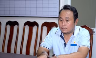 Phá đường dây làm giả giấy tờ, tem kiểm định ‘khủng’ 