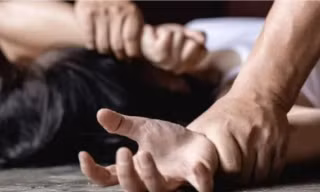Rủ nữ 'bạn nhậu' đi hóng mát rồi đưa vào nhà nghỉ cưỡng hiếp 