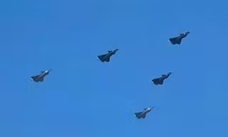 Dàn 'mãnh long' J-20A của Trung Quốc xuất hiện, hé lộ lễ duyệt binh quy mô lớn
