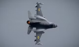 Rộ tin Ukraine bắn rơi chiến đấu cơ Su-35 của Nga bằng tiêm kích F-16