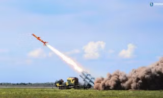 Ukraine tuyên bố thử nghiệm thành công tên lửa có tầm bắn lên đến 1.000km