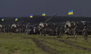 Nga siết 'gọng kìm' ở Kupyansk, bao vây 15.000 binh sĩ Ukraine