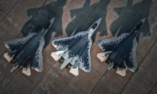Rộ thông tin siêu tiêm kích Su-57 Nga tích hợp tên lửa siêu thanh Kinzhal