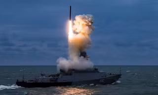 Hải quân Nga khai hoả tên lửa hành trình Kalibr từ Biển Azov