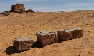 Phát hiện ngôi đền cổ 2.700 năm tuổi với những dòng chữ tượng hình ở Sudan 