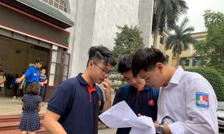 Đề thi môn Vật lí trường THPT Chuyên ĐH Sư phạm: Rất khó, ‘khác lạ’